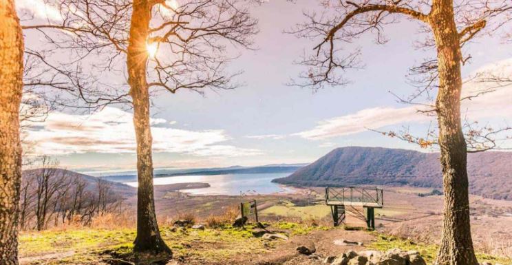 IL MONTE VENERE, il POZZO DEL DIAVOLO e IL LAGO DI VICO con STARTREKK